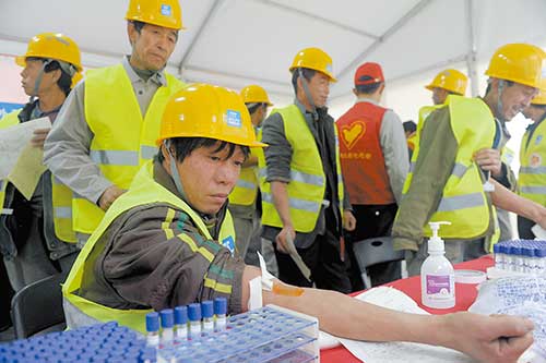 万名农民工免费体检